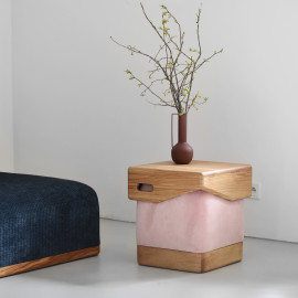 Side table for the pouffe